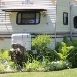 Single trailer with screened patio